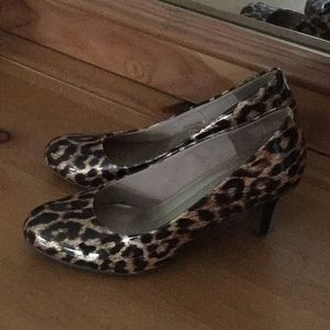 Size 7 Metallic Leopard Pumps